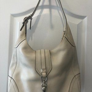 CLASSIC LEATHER COACH TOTE